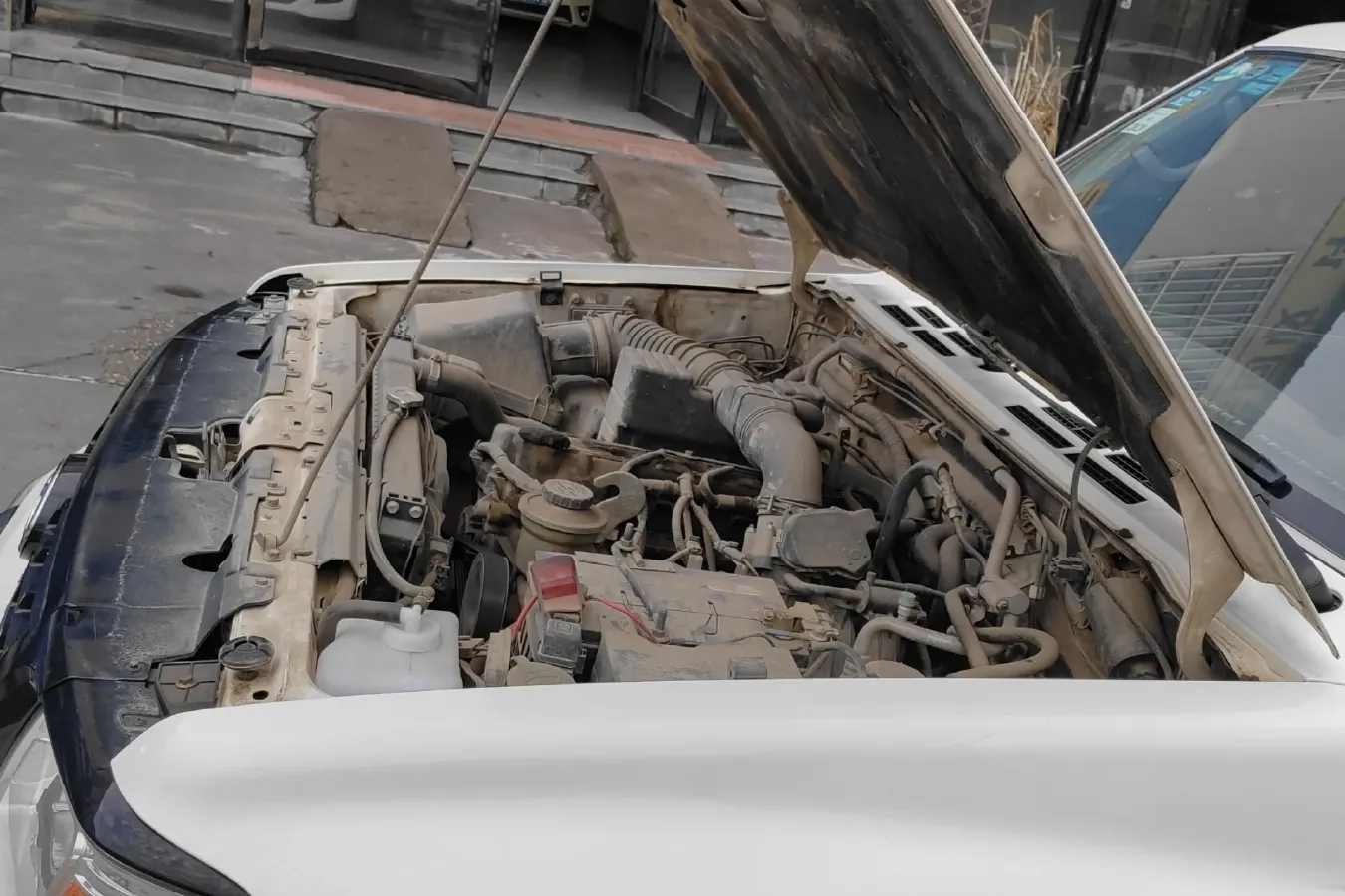 2015 Leopaard Q6 2.4L 147HP L4 5MT,autocango,china used car exporter,china ev exporter,chinese used car exporter,chinese used ev exporter