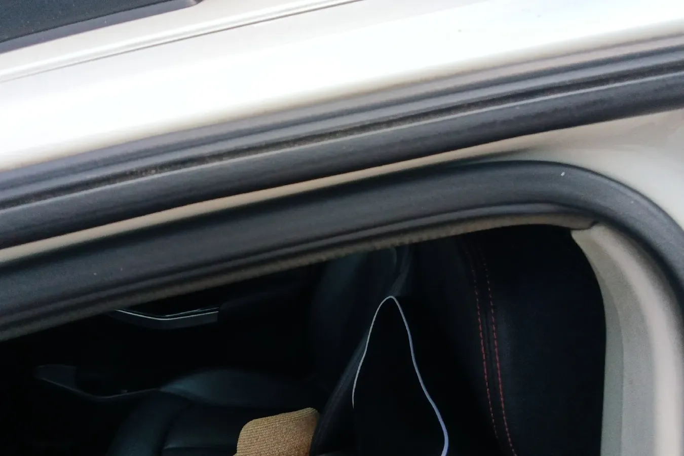 2018 Venucia T70 2.0L 144HP L4 CVT,autocango,china used car exporter,china ev exporter,chinese used car exporter,chinese used ev exporter