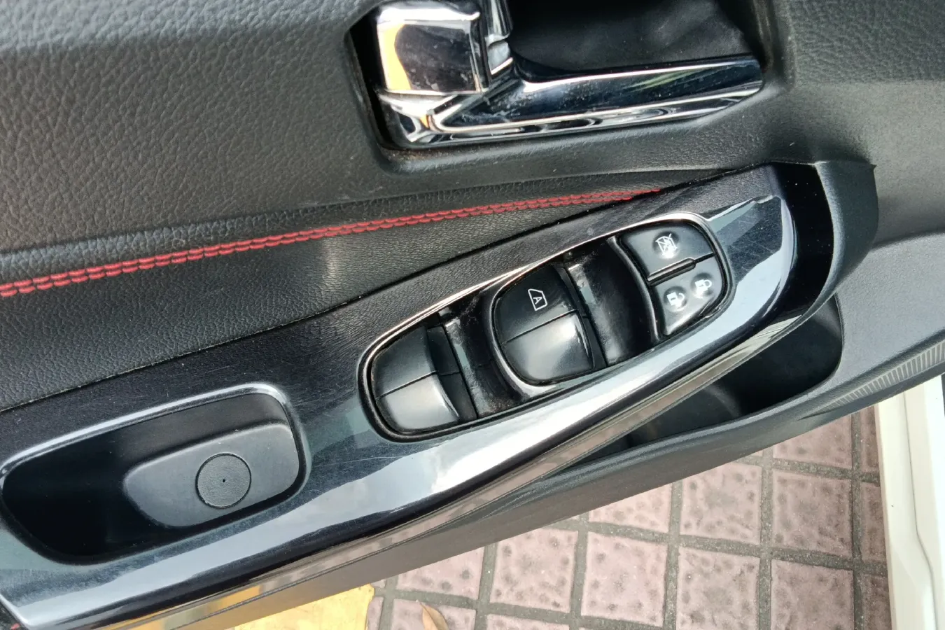 2018 Venucia T70 2.0L 144HP L4 CVT,autocango,china used car exporter,china ev exporter,chinese used car exporter,chinese used ev exporter