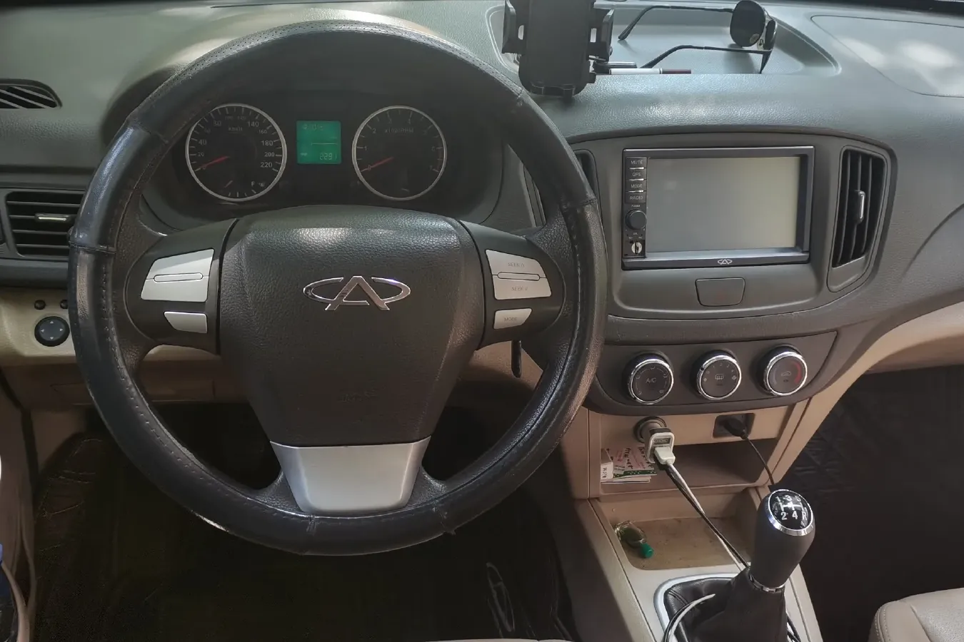 2011 Chery E5 1.5L 109HP L4 5MT,autocango,china used car exporter,china ev exporter,chinese used car exporter,chinese used ev exporter