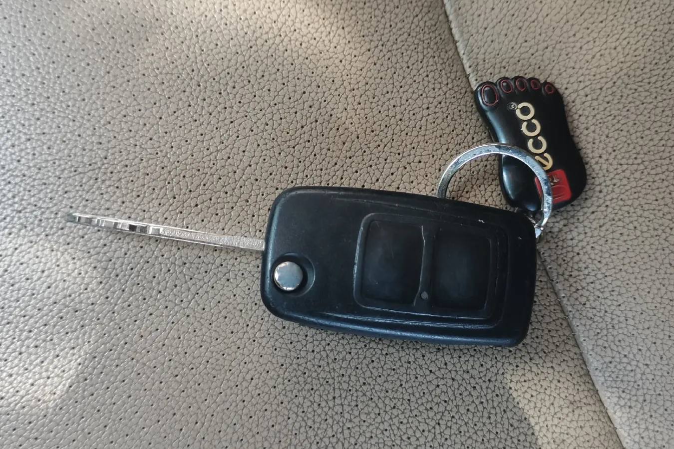 2011 Chery E5 1.5L 109HP L4 5MT,autocango,china used car exporter,china ev exporter,chinese used car exporter,chinese used ev exporter