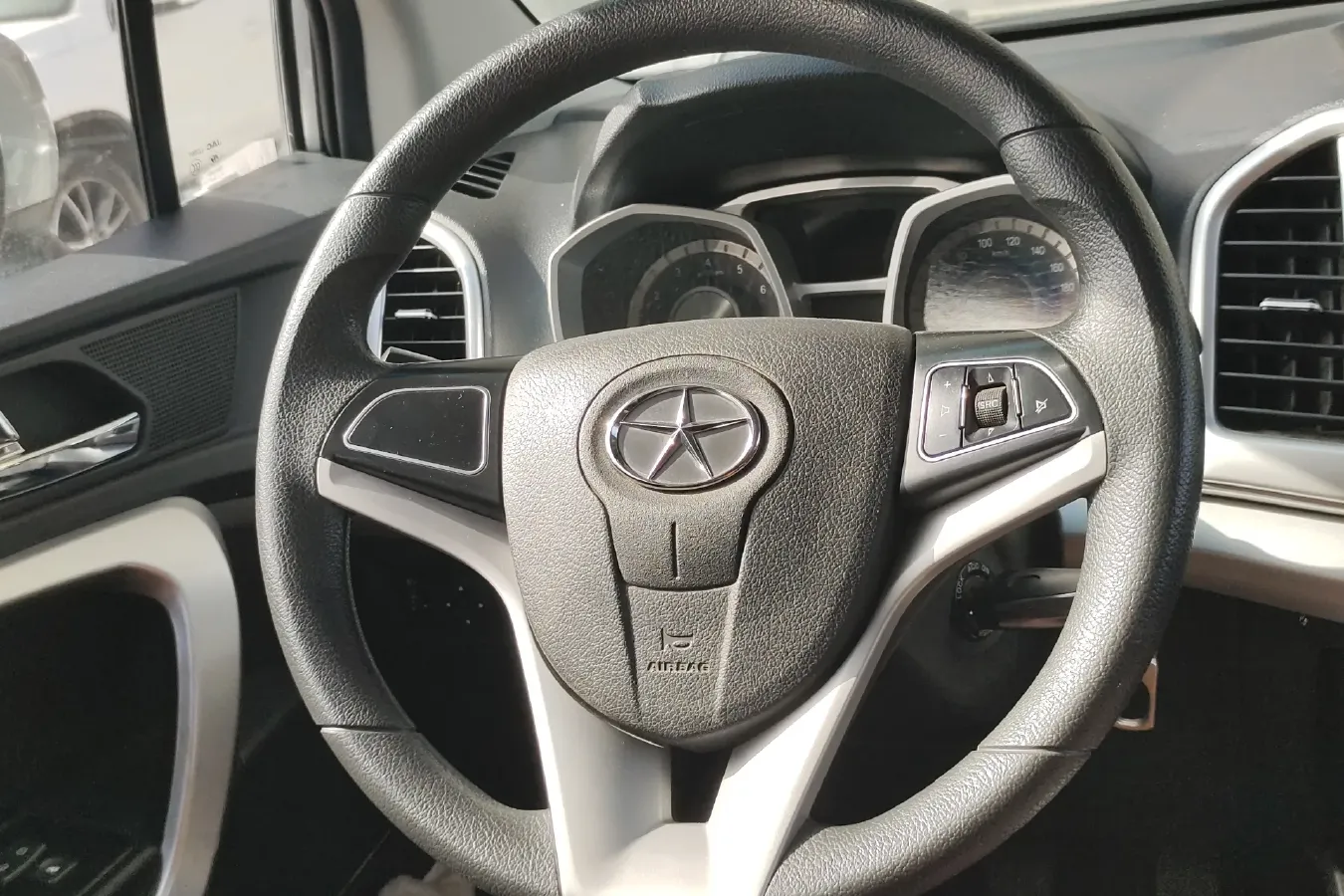 2016 JAC Refine S3 1.5L 113HP L4 6MT,autocango,china used car exporter,china ev exporter,chinese used car exporter,chinese used ev exporter