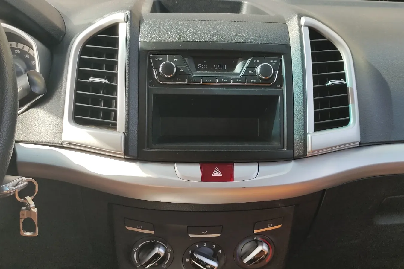 2016 JAC Refine S3 1.5L 113HP L4 6MT,autocango,china used car exporter,china ev exporter,chinese used car exporter,chinese used ev exporter