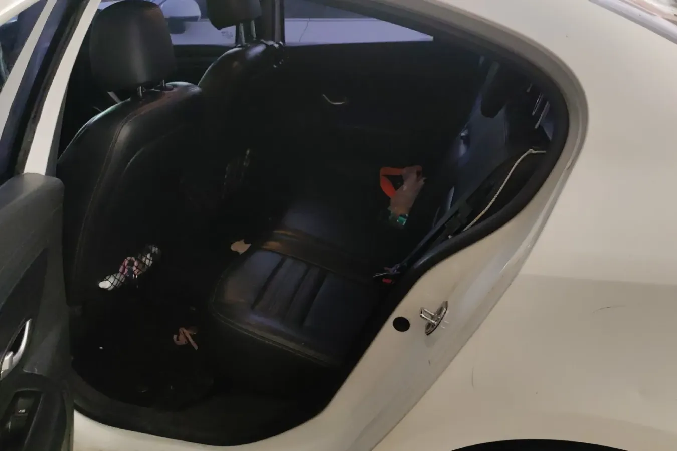 2013 Renault  Fluence 2.0L 137HP L4 CVT,autocango,china used car exporter,china ev exporter,chinese used car exporter,chinese used ev exporter