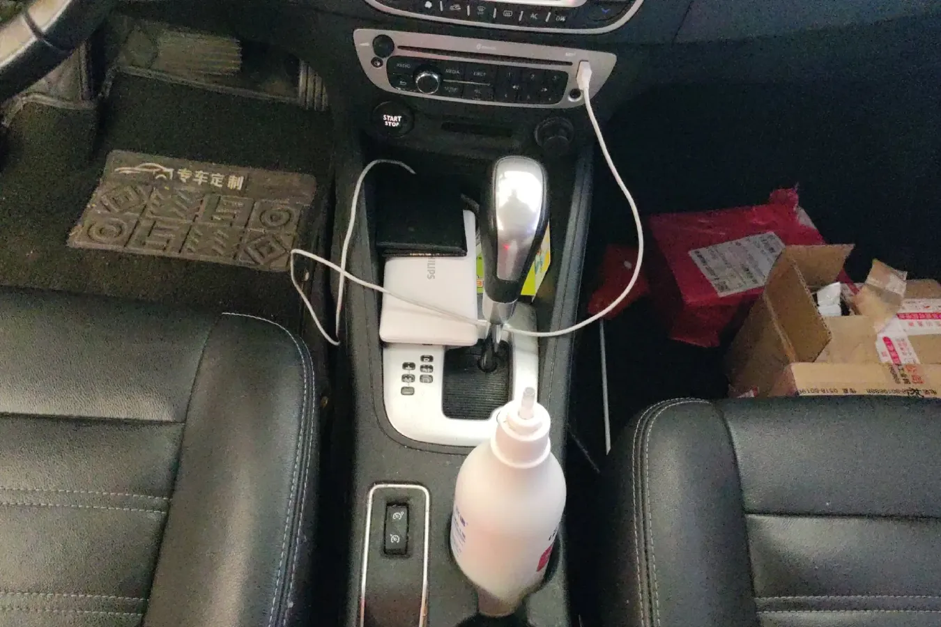 2013 Renault  Fluence 2.0L 137HP L4 CVT,autocango,china used car exporter,china ev exporter,chinese used car exporter,chinese used ev exporter