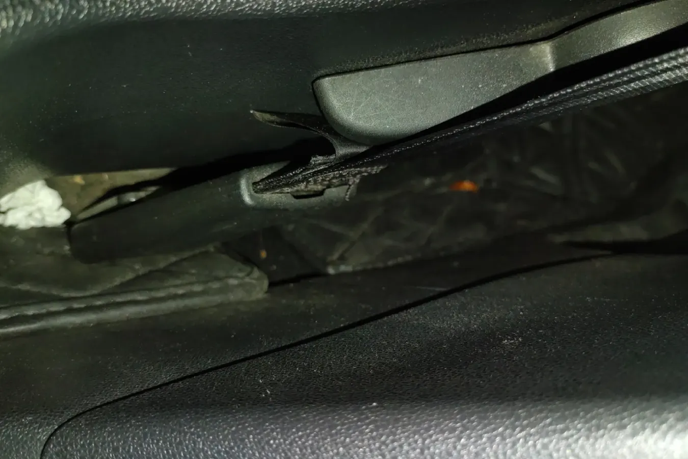 2013 Renault  Fluence 2.0L 137HP L4 CVT,autocango,china used car exporter,china ev exporter,chinese used car exporter,chinese used ev exporter