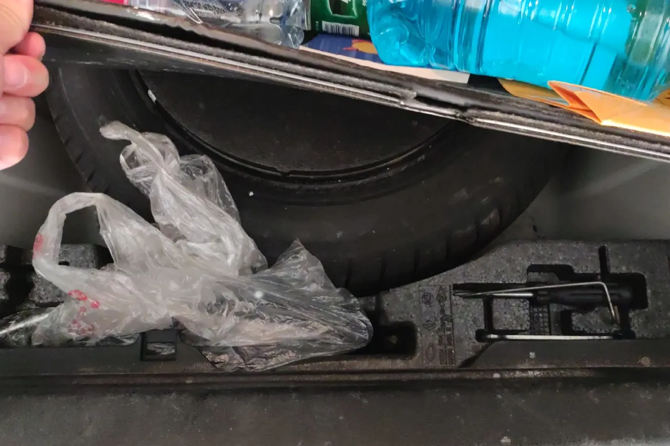 2013 Renault  Fluence 2.0L 137HP L4 CVT,autocango,china used car exporter,china ev exporter,chinese used car exporter,chinese used ev exporter