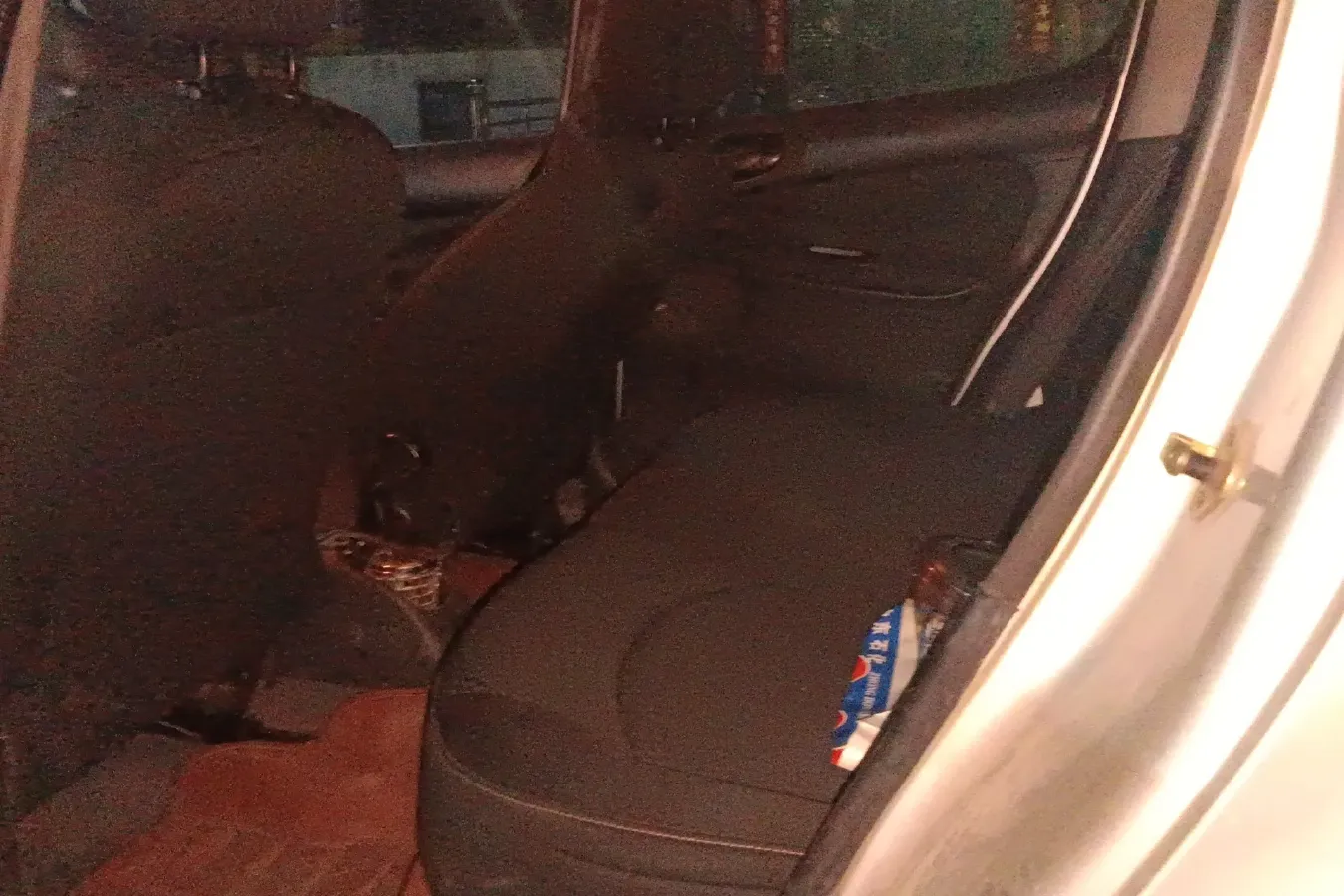 2011 Peugeot 207 1.4L 76HP L4 5MT,autocango,china used car exporter,china ev exporter,chinese used car exporter,chinese used ev exporter