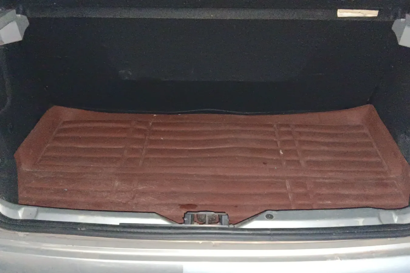 2011 Peugeot 207 1.4L 76HP L4 5MT,autocango,china used car exporter,china ev exporter,chinese used car exporter,chinese used ev exporter