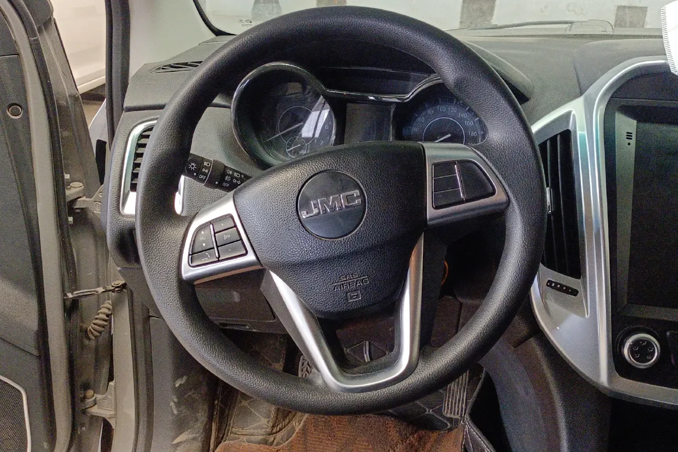 2018 JMC YuHu 3 1.8T 177HP L4 6MT,autocango,china used car exporter,china ev exporter,chinese used car exporter,chinese used ev exporter