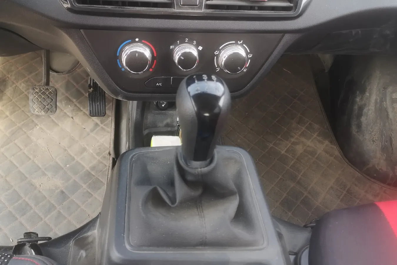 2023 DongFeng DFSK D72 1.6L 122HP L4 5MT,autocango,china used car exporter,china ev exporter,chinese used car exporter,chinese used ev exporter