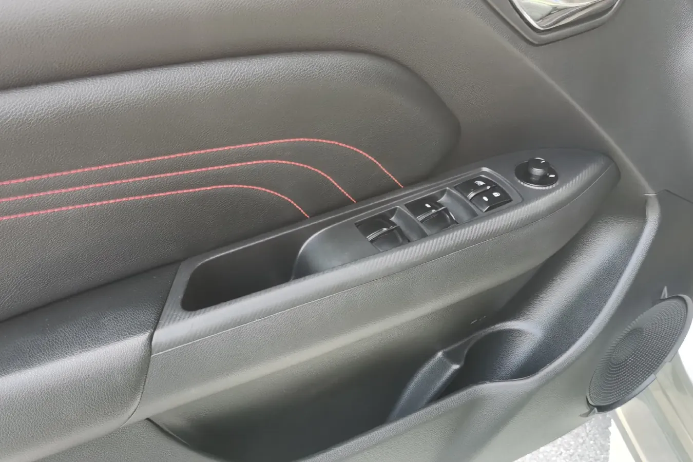 2018 Soueast DX3 1.5T 156HP L4 CVT,autocango,china used car exporter,china ev exporter,chinese used car exporter,chinese used ev exporter