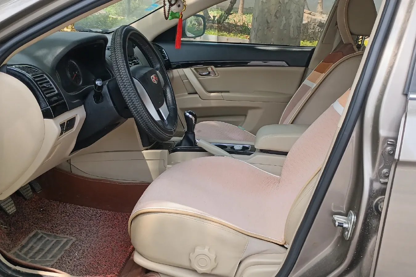 2015 Geely EC8 2.0L 141HP L4 5MT,autocango,china used car exporter,china ev exporter,chinese used car exporter,chinese used ev exporter