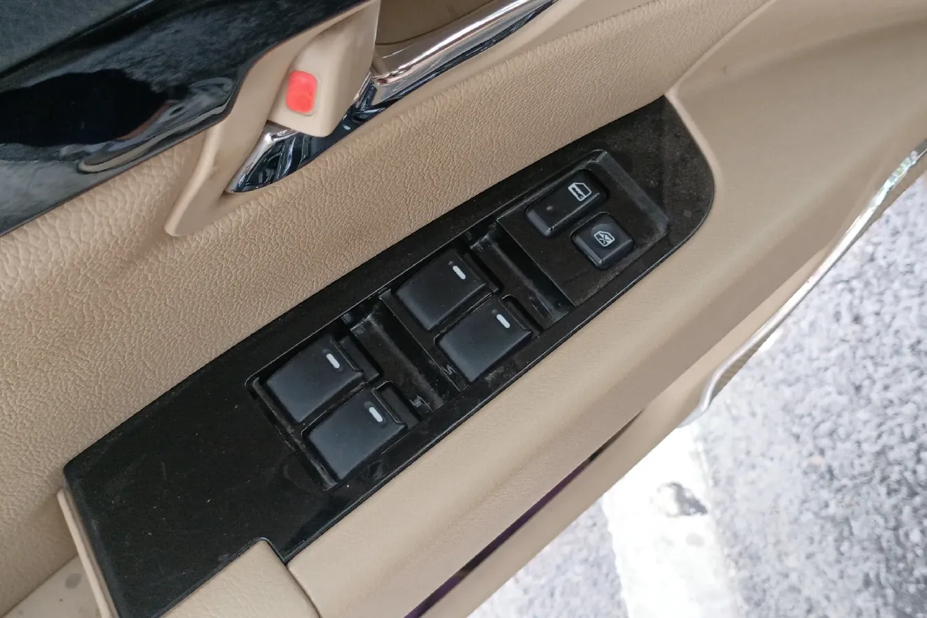 2015 Geely EC8 2.0L 141HP L4 5MT,autocango,china used car exporter,china ev exporter,chinese used car exporter,chinese used ev exporter