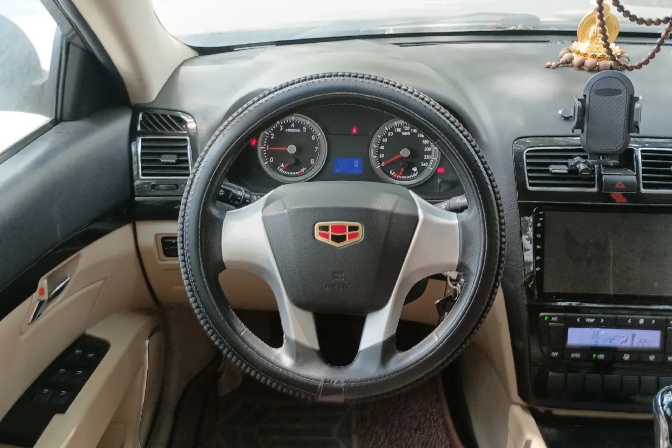 2015 Geely EC8 2.0L 141HP L4 5MT,autocango,china used car exporter,china ev exporter,chinese used car exporter,chinese used ev exporter