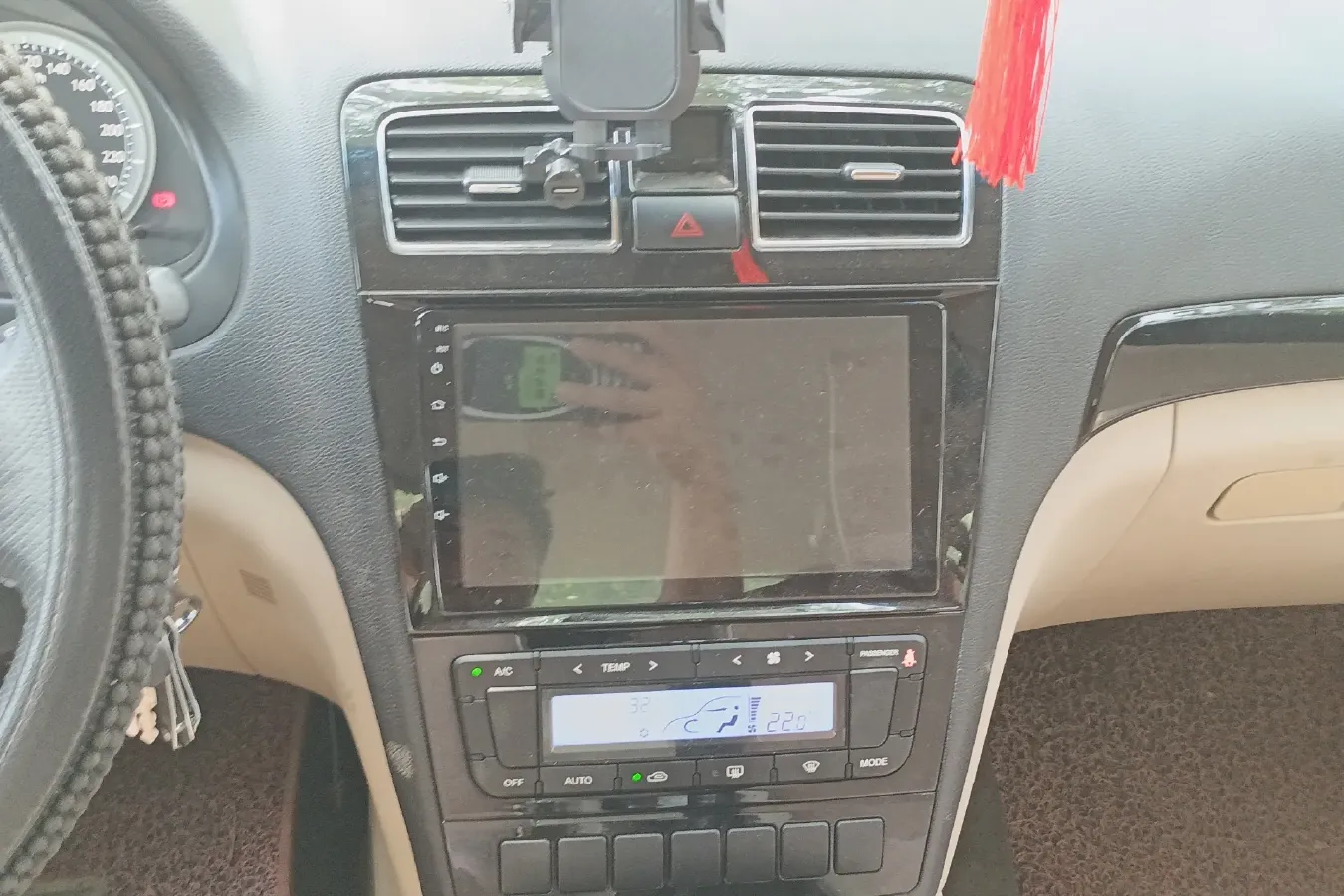 2015 Geely EC8 2.0L 141HP L4 5MT,autocango,china used car exporter,china ev exporter,chinese used car exporter,chinese used ev exporter