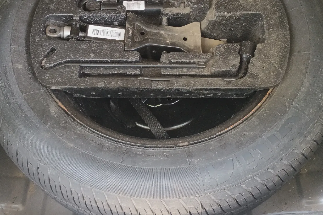 2015 Geely EC8 2.0L 141HP L4 5MT,autocango,china used car exporter,china ev exporter,chinese used car exporter,chinese used ev exporter