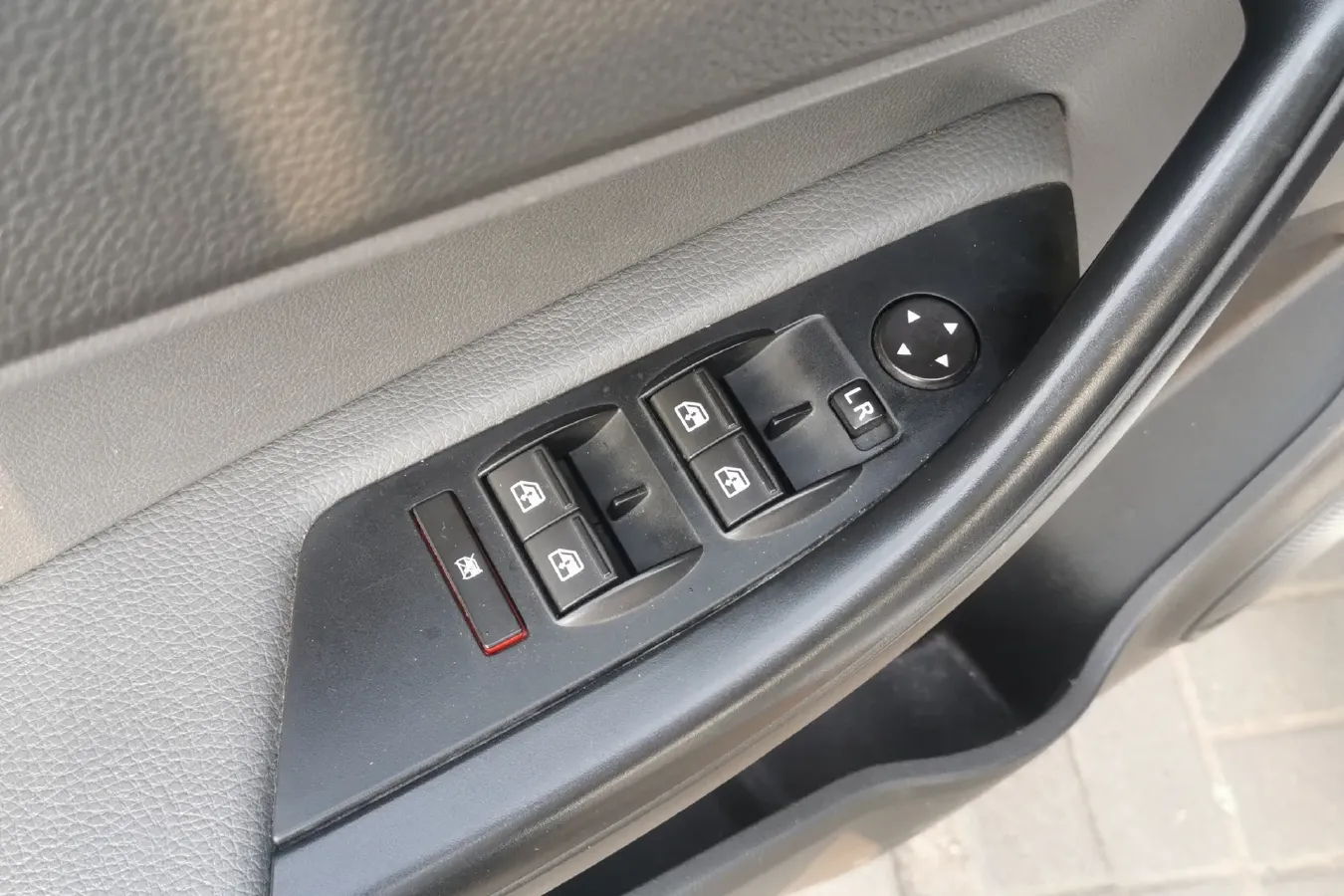 2018 Qoros 3 1.6L 126HP L4 6DCT,autocango,china used car exporter,china ev exporter,chinese used car exporter,chinese used ev exporter