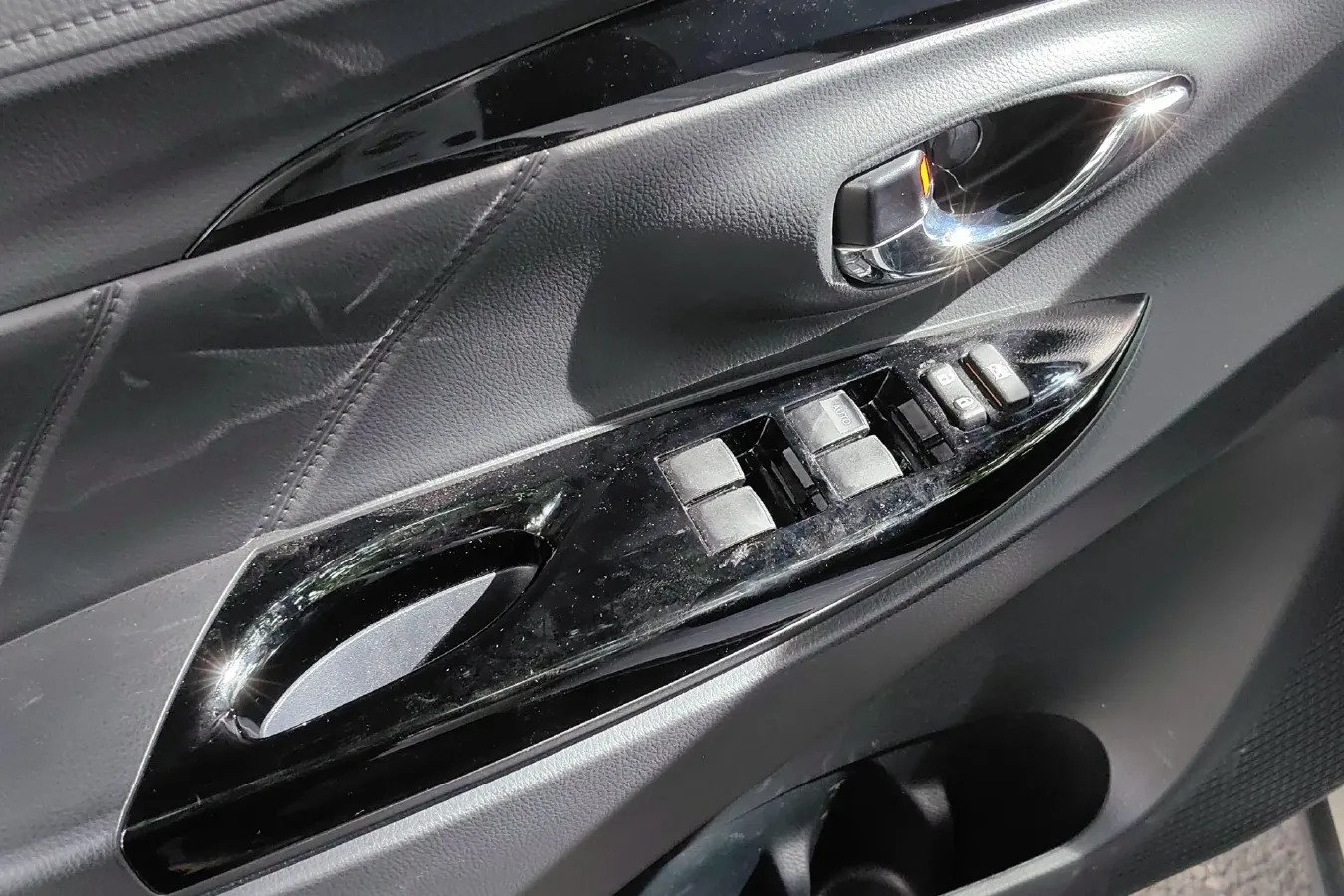 2022 Toyota Yaris L 1.5L 112HP L4 CVT,autocango,china used car exporter,china ev exporter,chinese used car exporter,chinese used ev exporter