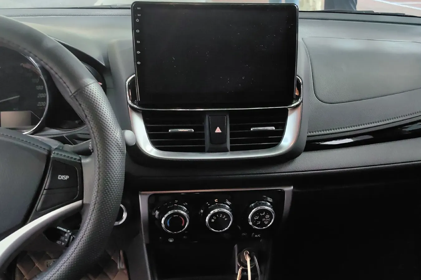 2022 Toyota Yaris L 1.5L 112HP L4 CVT,autocango,china used car exporter,china ev exporter,chinese used car exporter,chinese used ev exporter