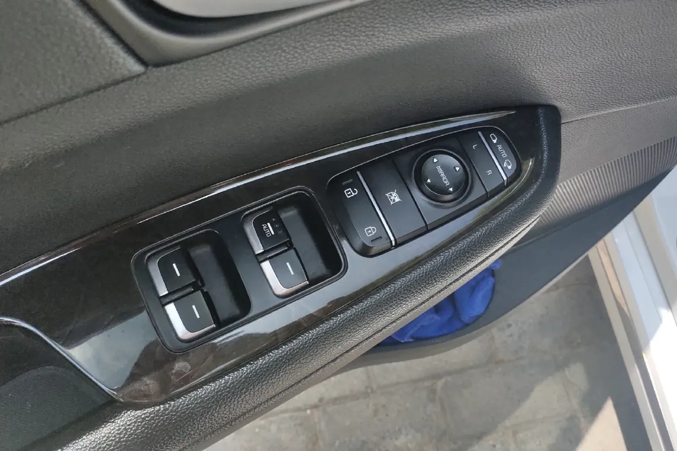 2016 Kia K5 2.0T 245HP L4 6AT,autocango,china used car exporter,china ev exporter,chinese used car exporter,chinese used ev exporter