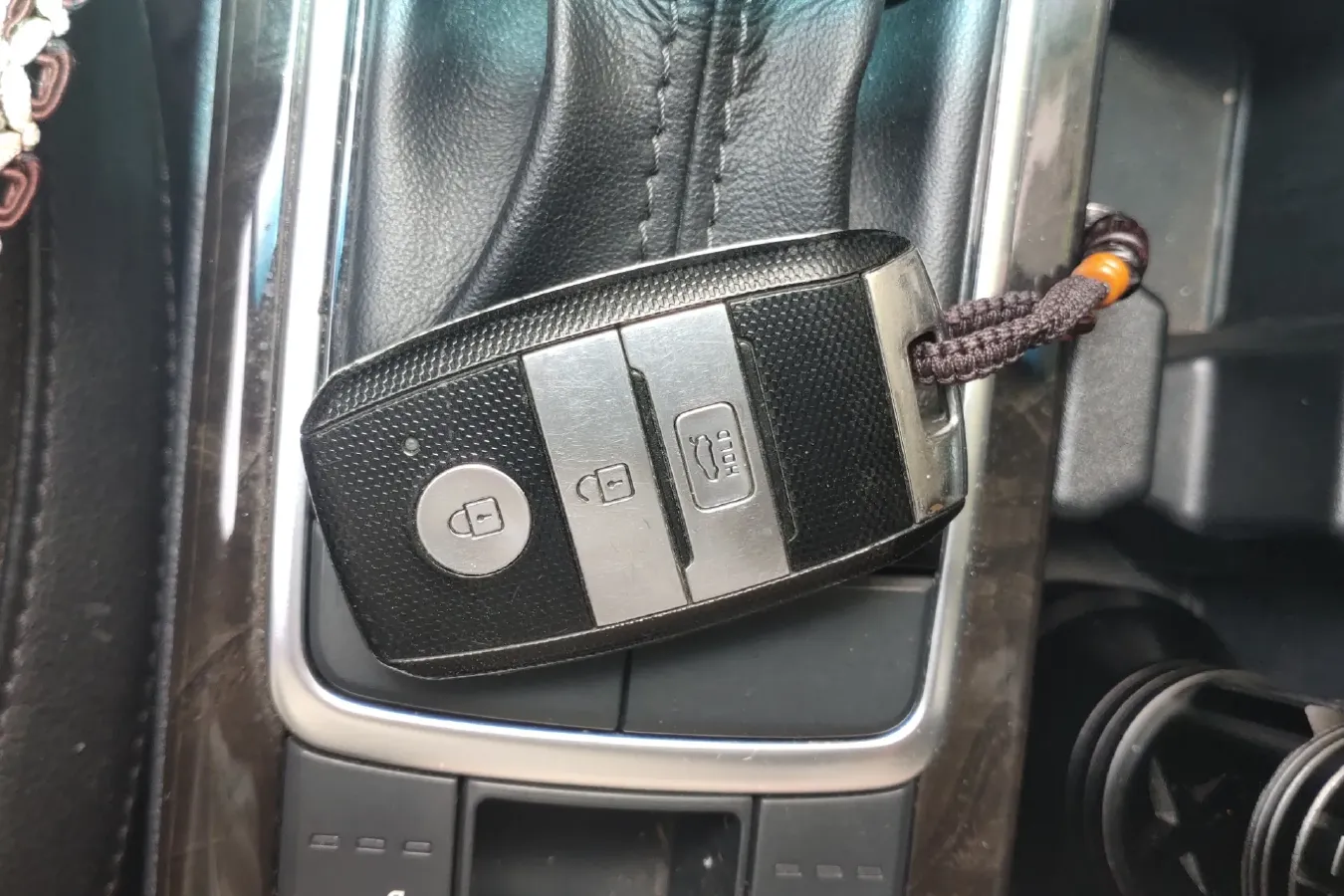 2016 Kia K5 2.0T 245HP L4 6AT,autocango,china used car exporter,china ev exporter,chinese used car exporter,chinese used ev exporter