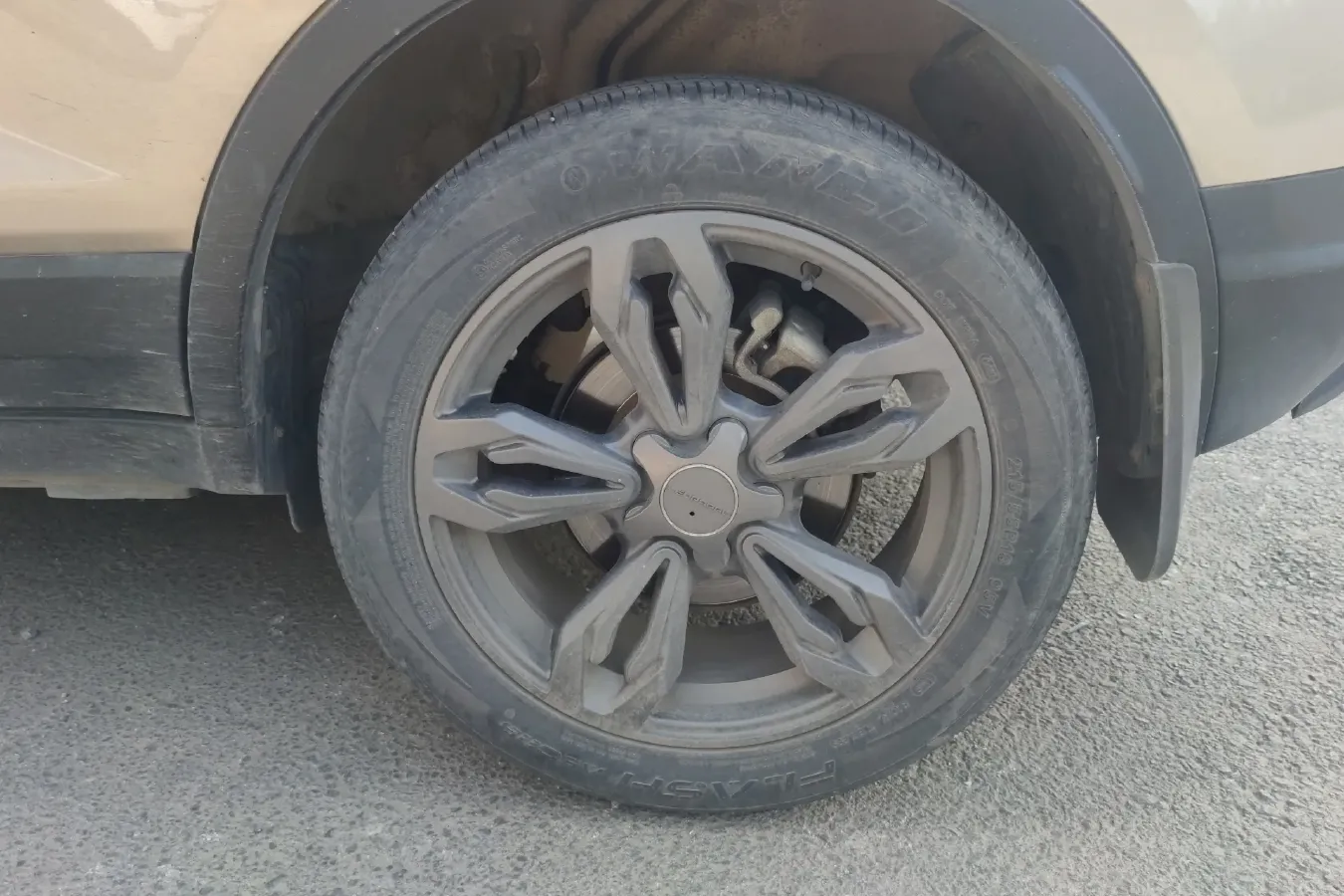 2017 Leopaard CS9 1.5L 113HP L4 5MT,autocango,china used car exporter,china ev exporter,chinese used car exporter,chinese used ev exporter