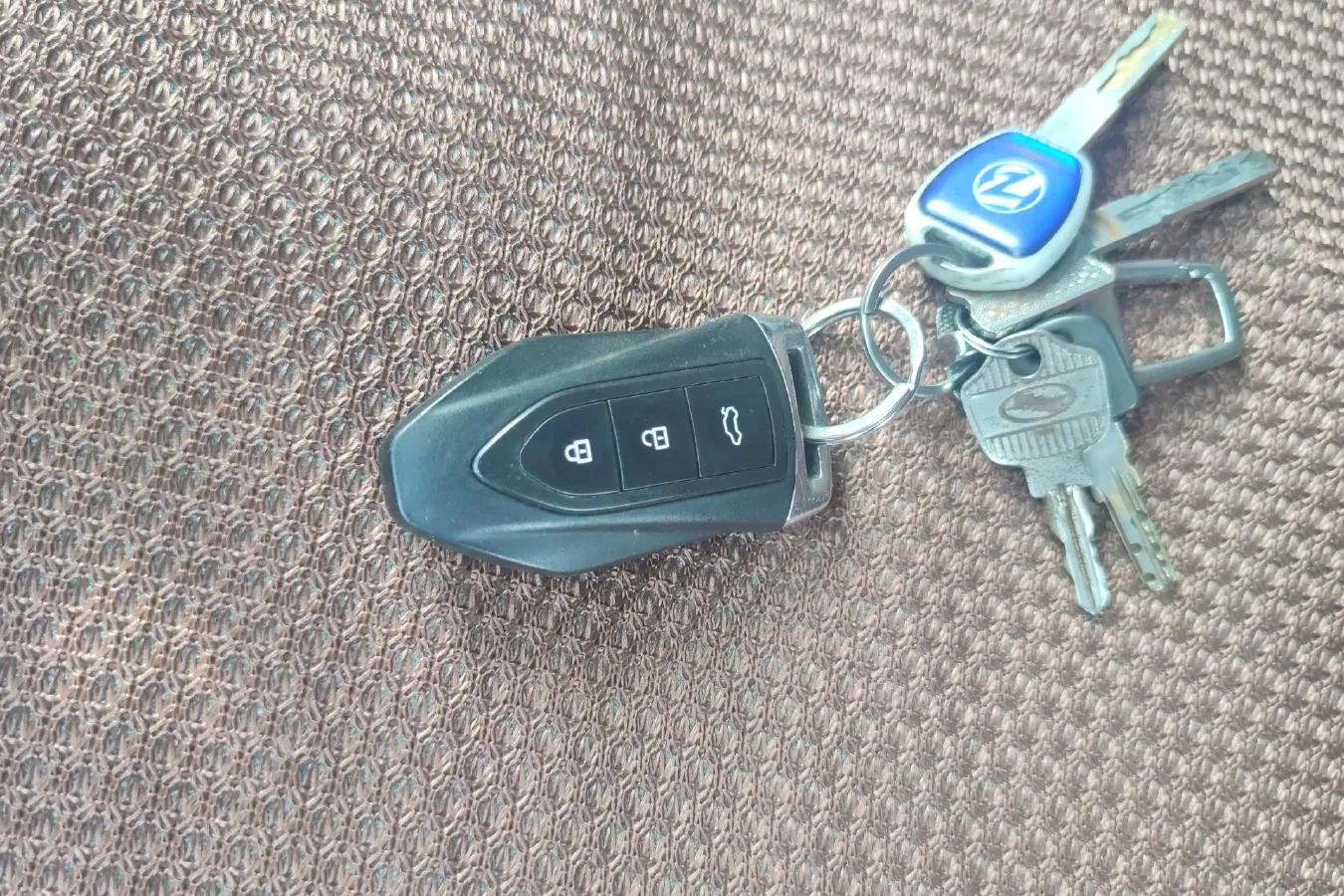 2017 Leopaard CS9 1.5L 113HP L4 5MT,autocango,china used car exporter,china ev exporter,chinese used car exporter,chinese used ev exporter