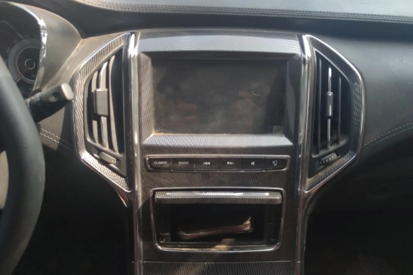 2017 Leopaard CS9 1.5L 113HP L4 5MT,autocango,china used car exporter,china ev exporter,chinese used car exporter,chinese used ev exporter