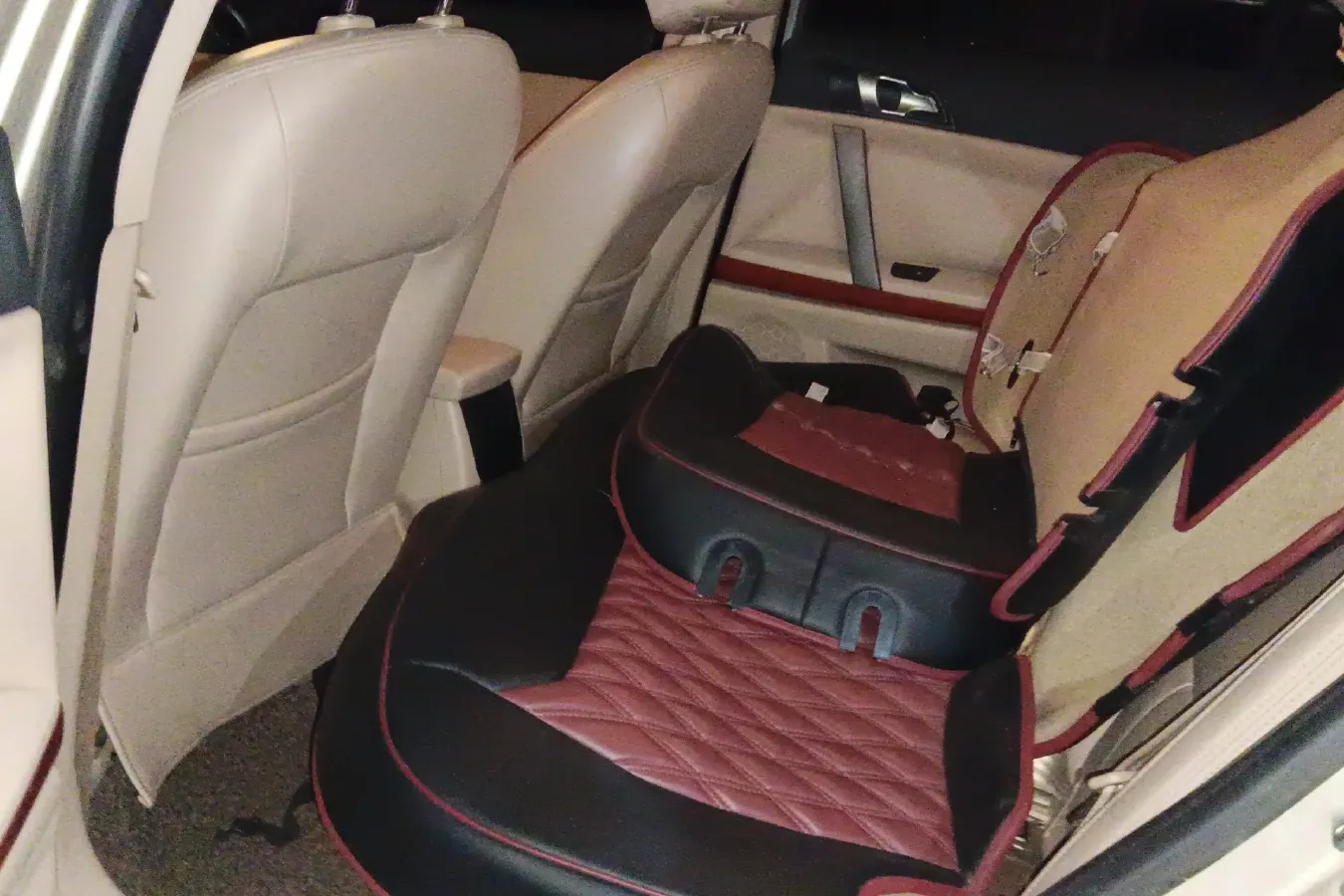 2010 Roewe 550 1.8L 133HP L4 5AT,autocango,china used car exporter,china ev exporter,chinese used car exporter,chinese used ev exporter