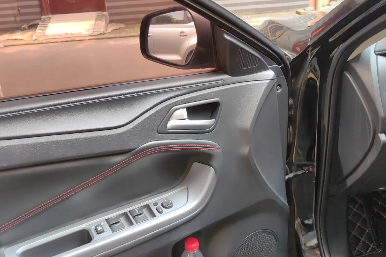 2017 HaiMa Family 1.6L 125HP L4 6AT,autocango,china used car exporter,china ev exporter,chinese used car exporter,chinese used ev exporter