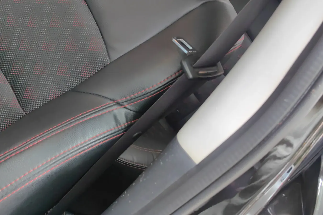 2017 HaiMa Family 1.6L 125HP L4 6AT,autocango,china used car exporter,china ev exporter,chinese used car exporter,chinese used ev exporter