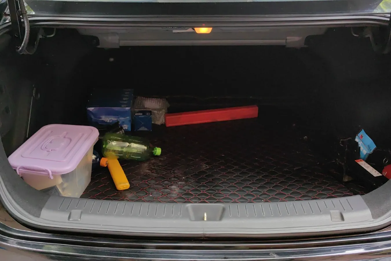 2017 HaiMa Family 1.6L 125HP L4 6AT,autocango,china used car exporter,china ev exporter,chinese used car exporter,chinese used ev exporter