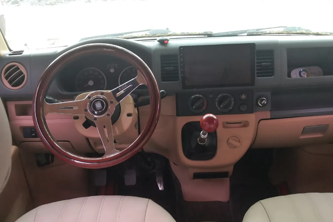 2010 Suzuki Landy 1.2L 95HP L4 5MT,autocango,china used car exporter,china ev exporter,chinese used car exporter,chinese used ev exporter