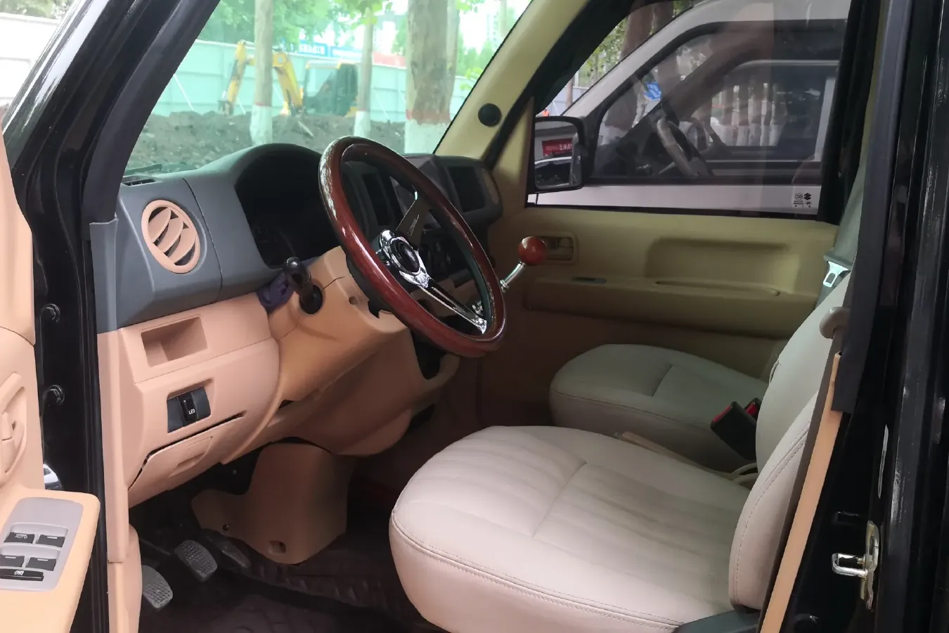 2010 Suzuki Landy 1.2L 95HP L4 5MT,autocango,china used car exporter,china ev exporter,chinese used car exporter,chinese used ev exporter