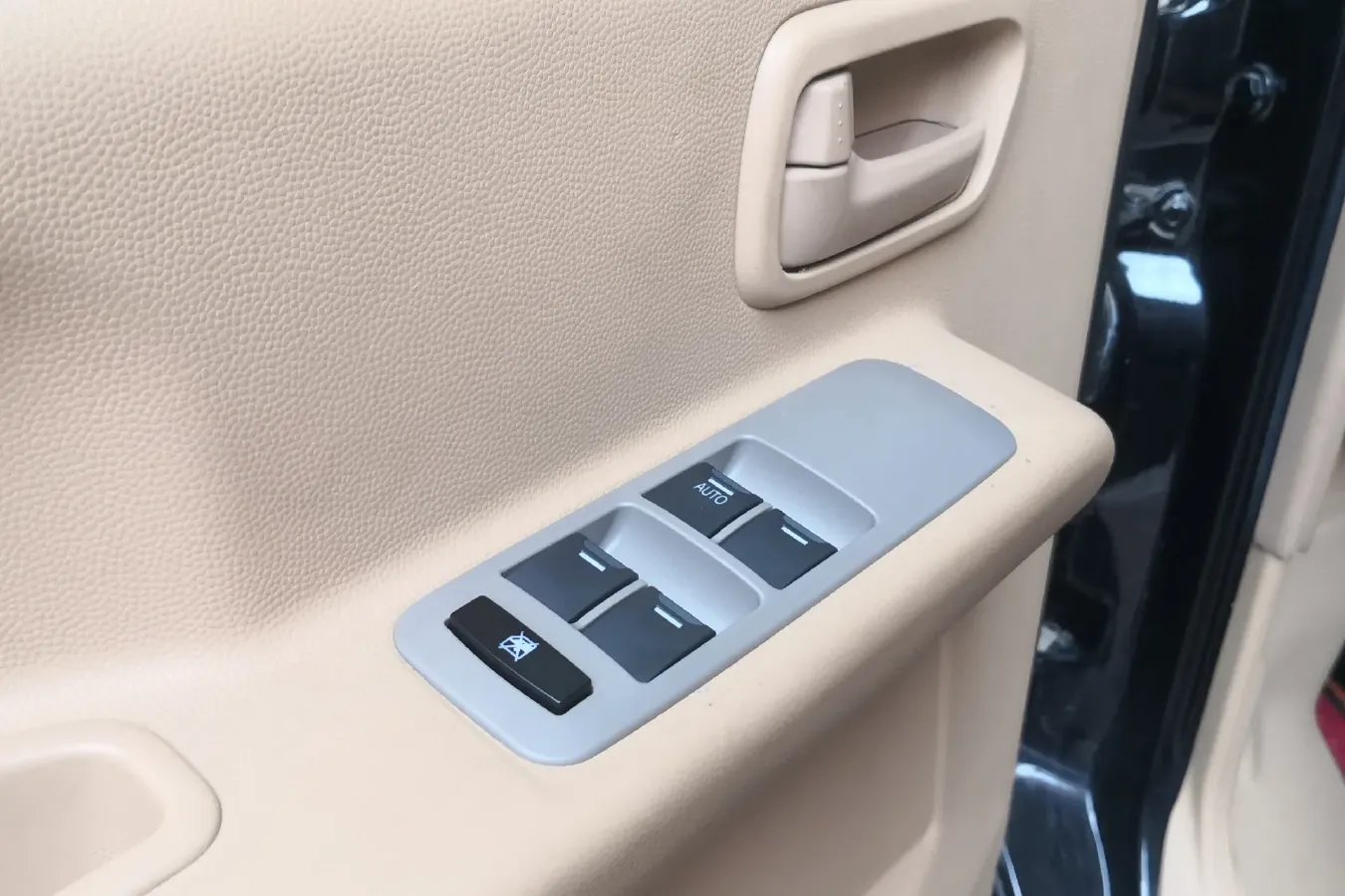 2010 Suzuki Landy 1.2L 95HP L4 5MT,autocango,china used car exporter,china ev exporter,chinese used car exporter,chinese used ev exporter