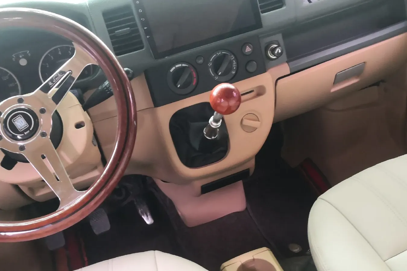 2010 Suzuki Landy 1.2L 95HP L4 5MT,autocango,china used car exporter,china ev exporter,chinese used car exporter,chinese used ev exporter