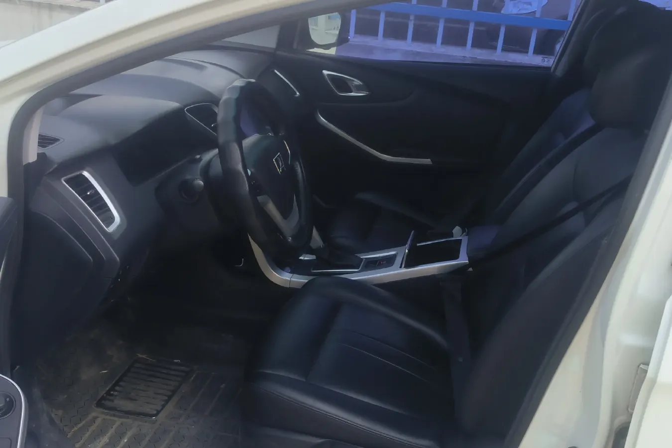 2013 Luxgen 5 1.8T 154HP L4 5AT,autocango,china used car exporter,china ev exporter,chinese used car exporter,chinese used ev exporter