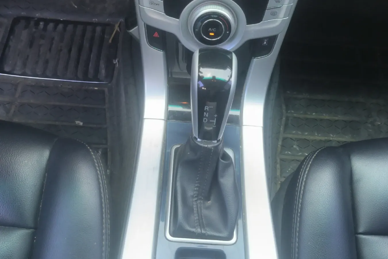 2013 Luxgen 5 1.8T 154HP L4 5AT,autocango,china used car exporter,china ev exporter,chinese used car exporter,chinese used ev exporter