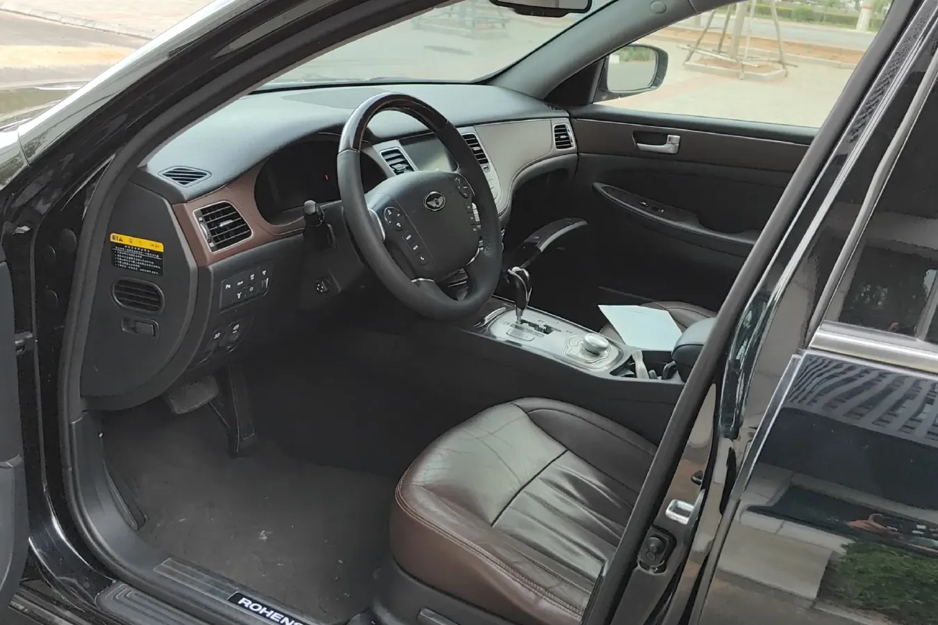 2012 Hyundai Rohens 3.0L 272HP V6 8AT,autocango,china used car exporter,china ev exporter,chinese used car exporter,chinese used ev exporter