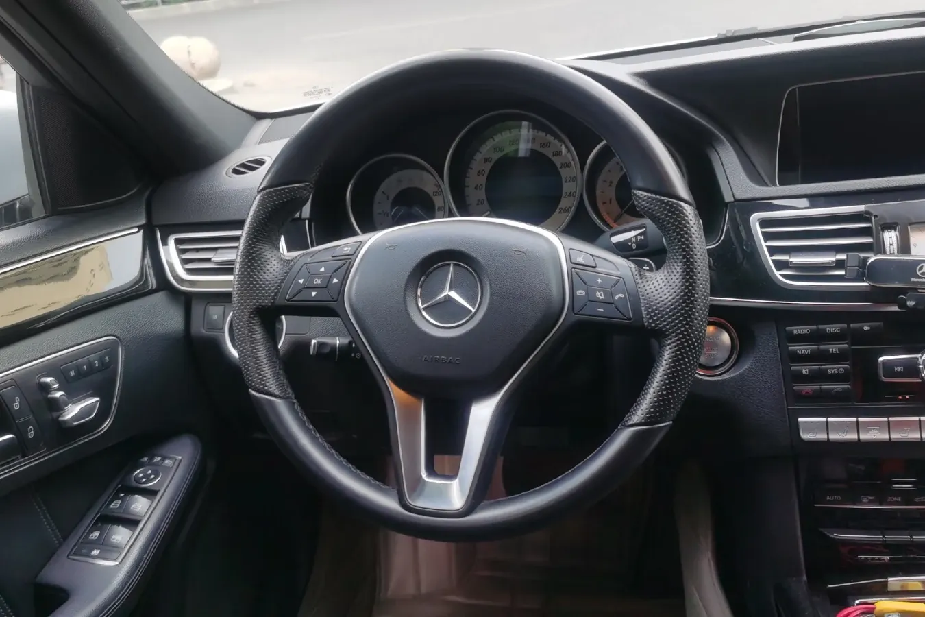 2014 Mercedes-Benz E Class 3.0L 245HP V6 7AT,autocango,china used car exporter,china ev exporter,chinese used car exporter,chinese used ev exporter