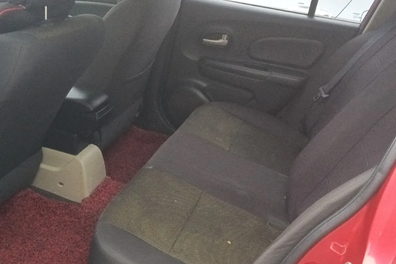 2013 Venucia R50 1.6L 117HP L4 4AT,autocango,china used car exporter,china ev exporter,chinese used car exporter,chinese used ev exporter