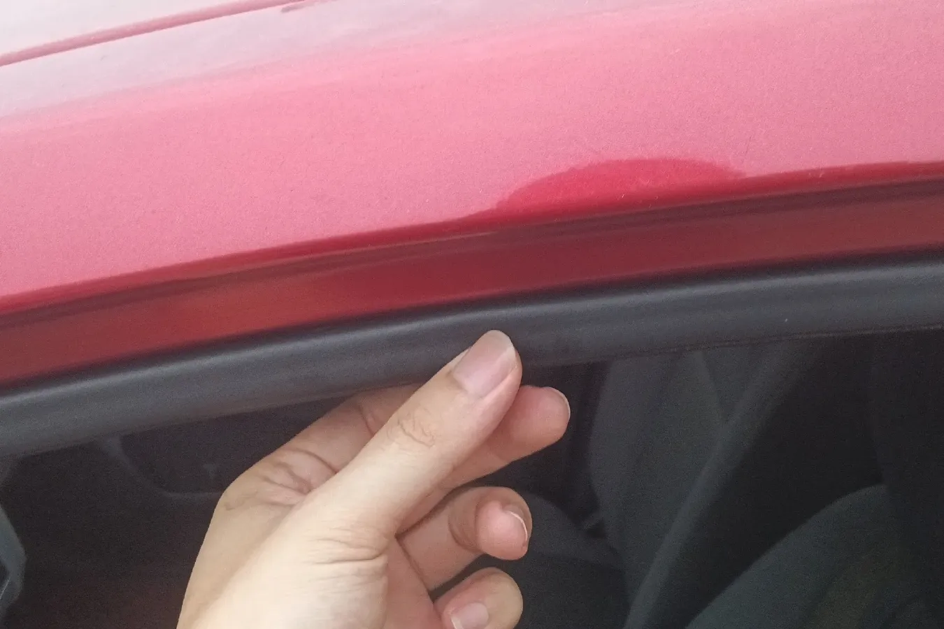 2013 Venucia R50 1.6L 117HP L4 4AT,autocango,china used car exporter,china ev exporter,chinese used car exporter,chinese used ev exporter