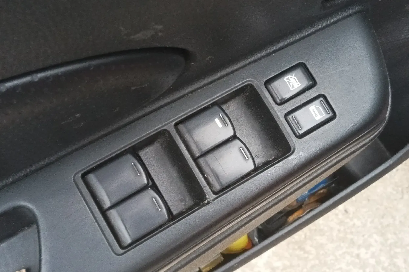 2013 Venucia R50 1.6L 117HP L4 4AT,autocango,china used car exporter,china ev exporter,chinese used car exporter,chinese used ev exporter