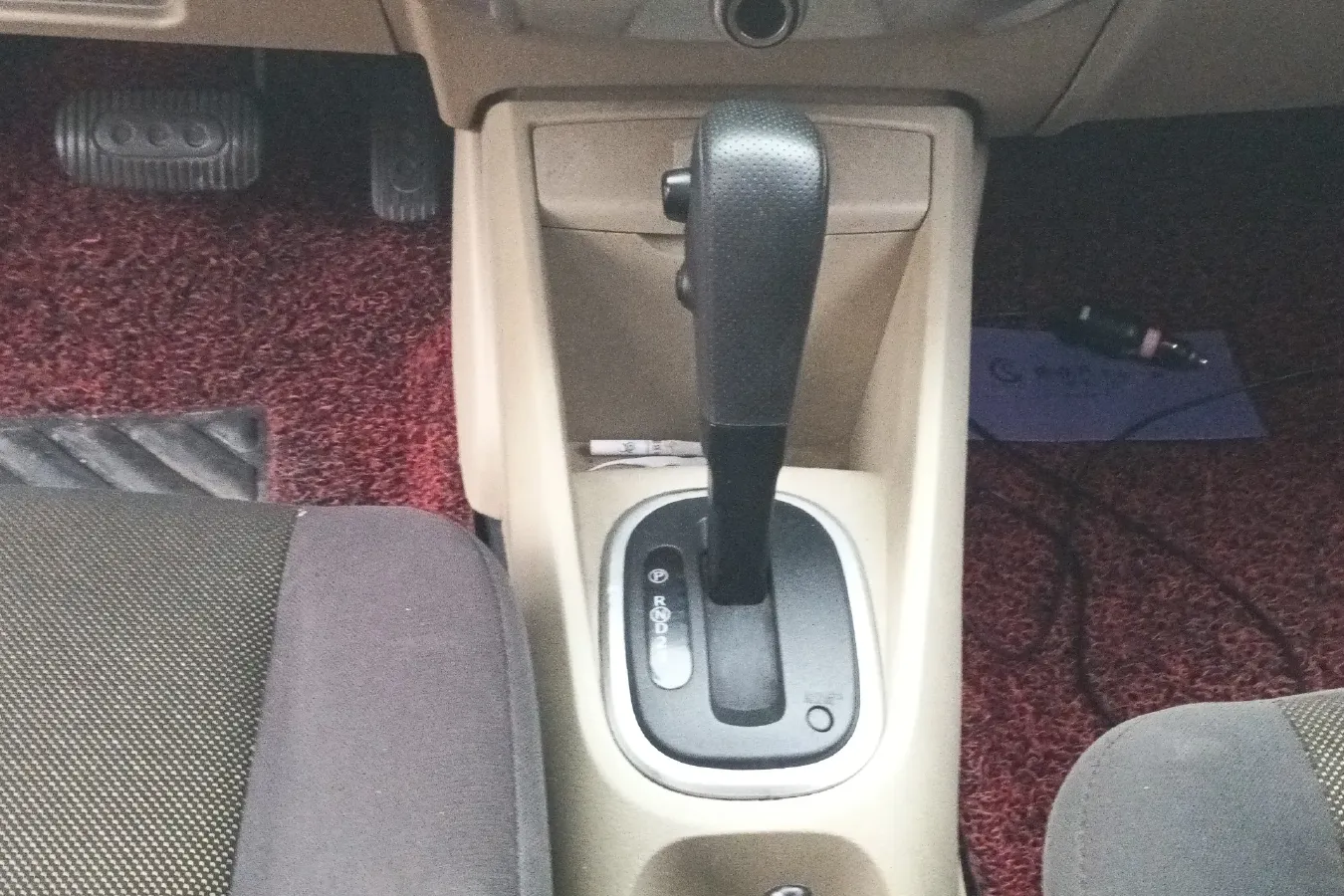 2013 Venucia R50 1.6L 117HP L4 4AT,autocango,china used car exporter,china ev exporter,chinese used car exporter,chinese used ev exporter