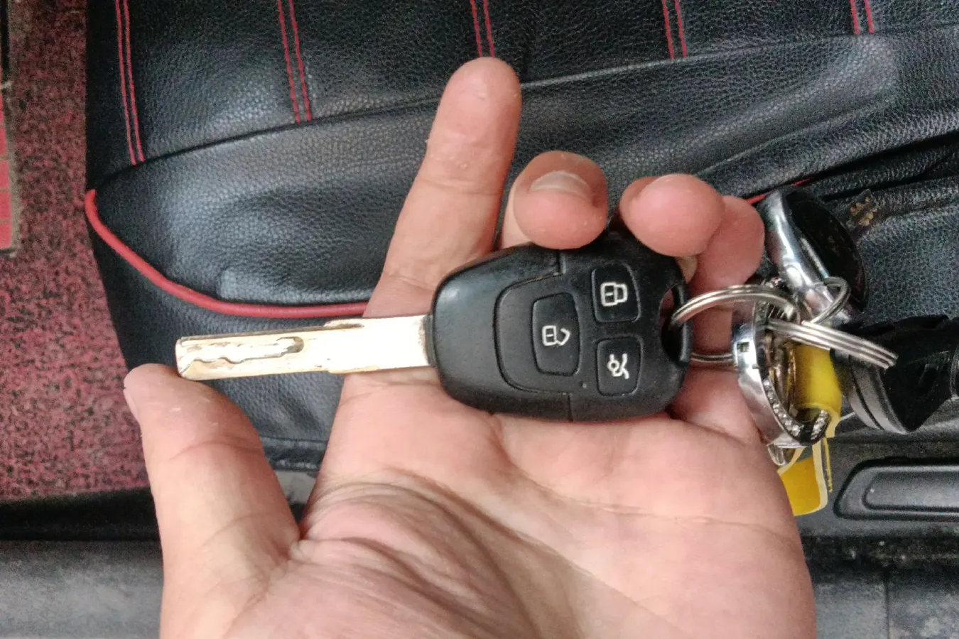 2012 Brilliance Auto V5 1.5T 136HP L4 5AT,autocango,china used car exporter,china ev exporter,chinese used car exporter,chinese used ev exporter