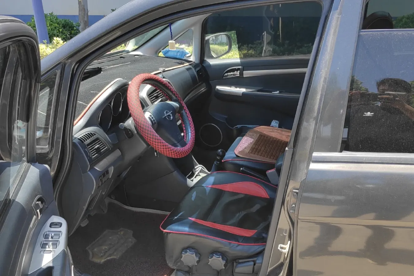 2010 HaiMa Preema 1.6L 120HP L4 5MT,autocango,china used car exporter,china ev exporter,chinese used car exporter,chinese used ev exporter