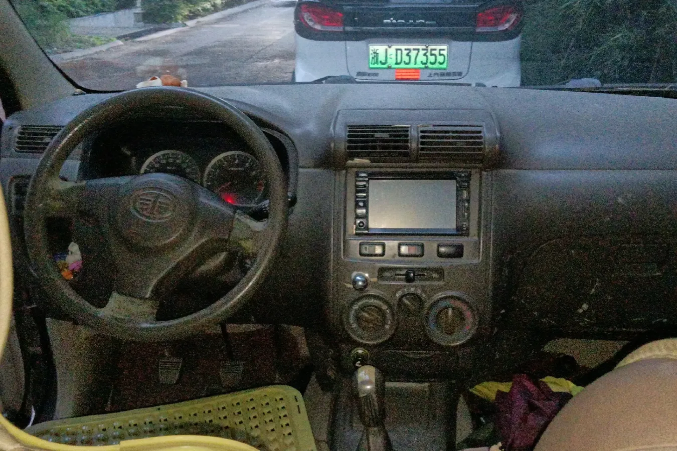 2011 FAW Senia M80 1.5L 109HP L4 5MT,autocango,china used car exporter,china ev exporter,chinese used car exporter,chinese used ev exporter