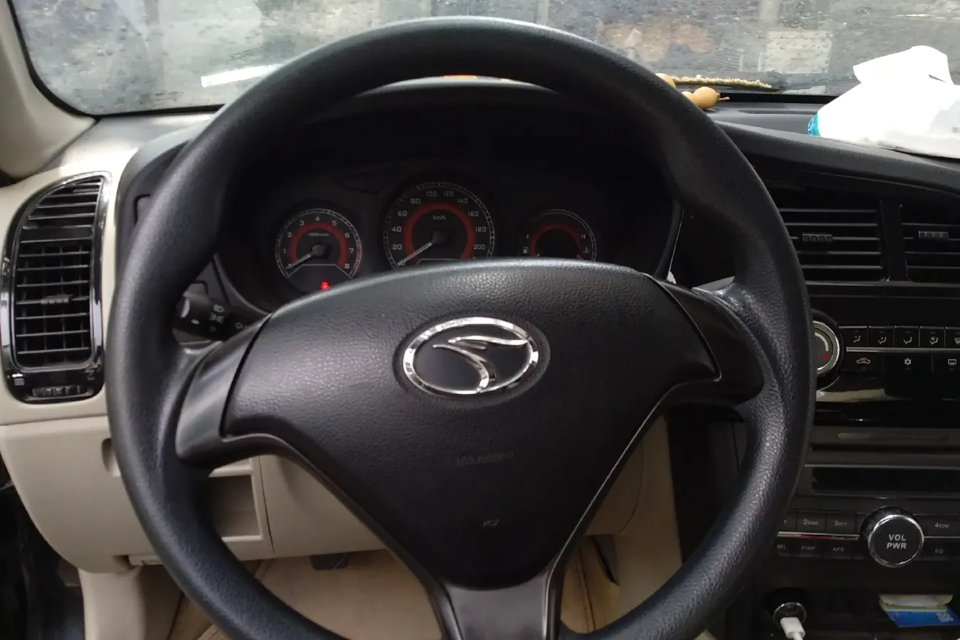 2012 Soueast V3 1.5L 120HP L4 5MT,autocango,china used car exporter,china ev exporter,chinese used car exporter,chinese used ev exporter