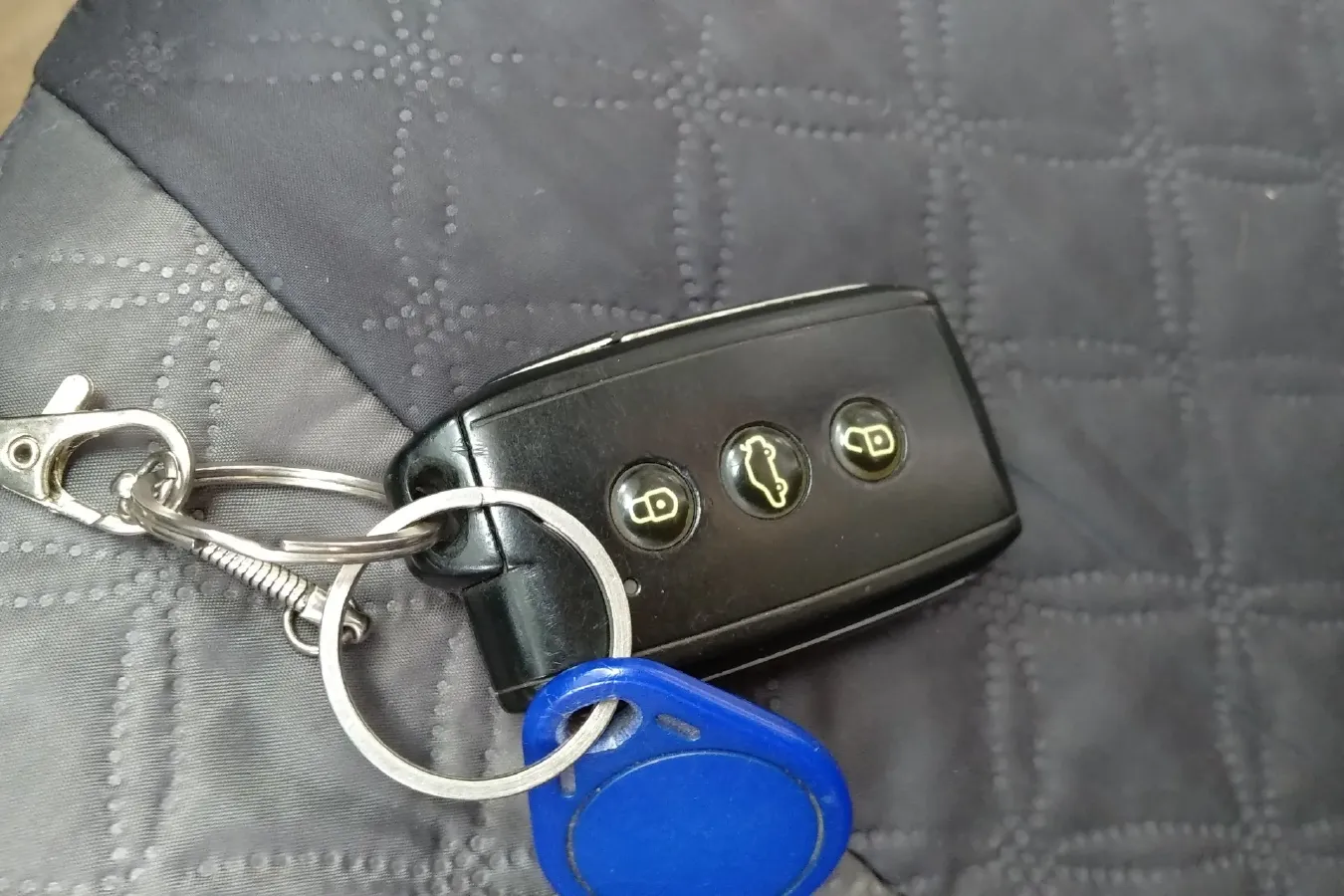 2012 Soueast V3 1.5L 120HP L4 5MT,autocango,china used car exporter,china ev exporter,chinese used car exporter,chinese used ev exporter